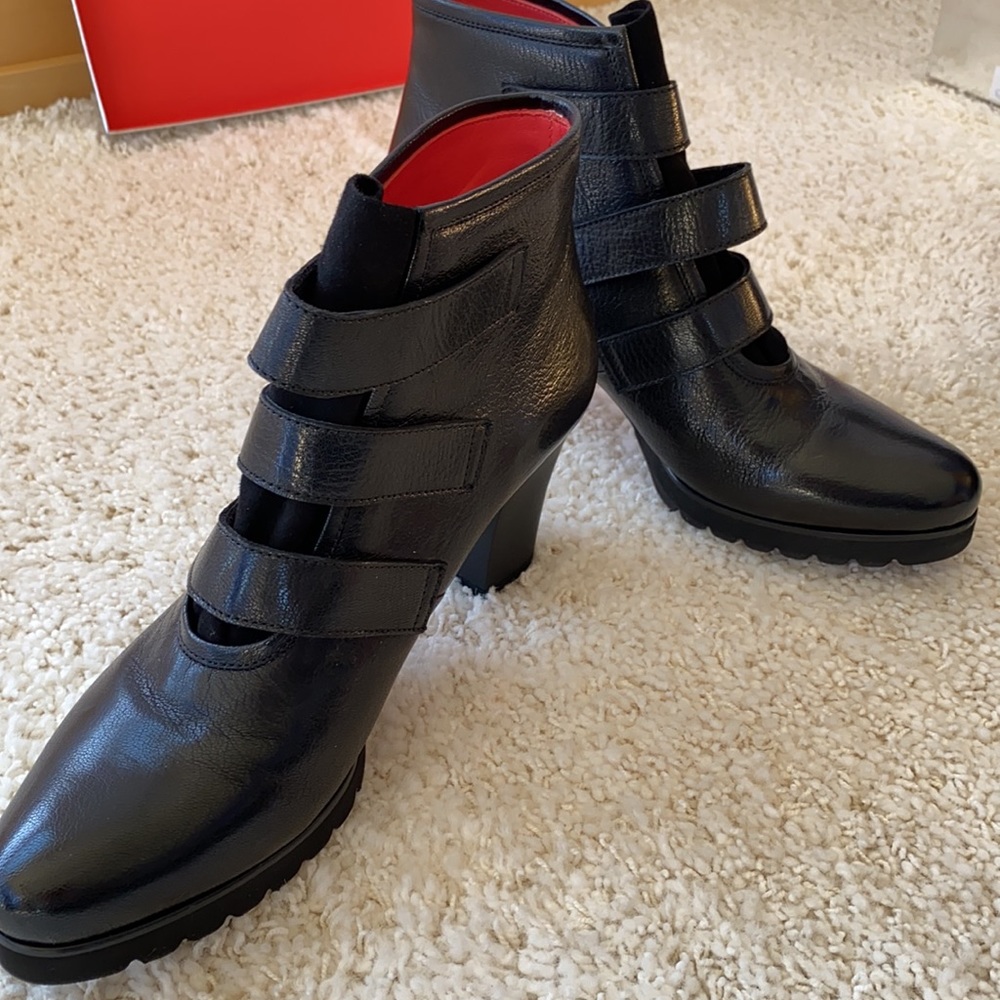 Pas de rouge boots - Picture 2 of 4